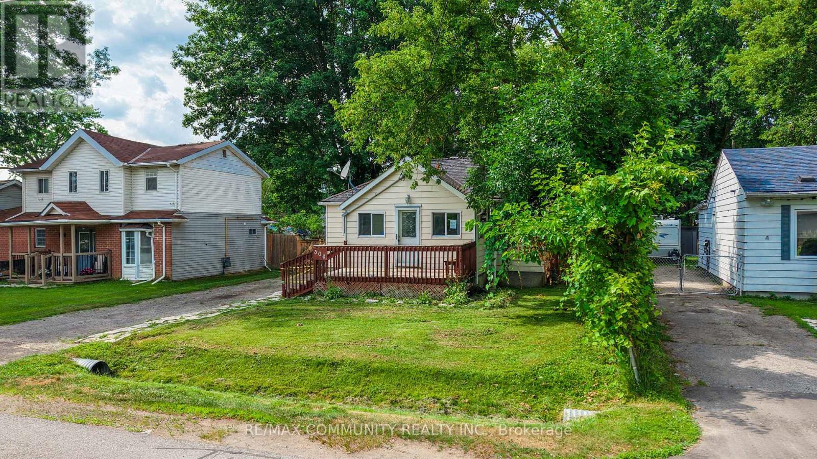 306 Kenwood Ave, Georgina, ON L4P 2X5