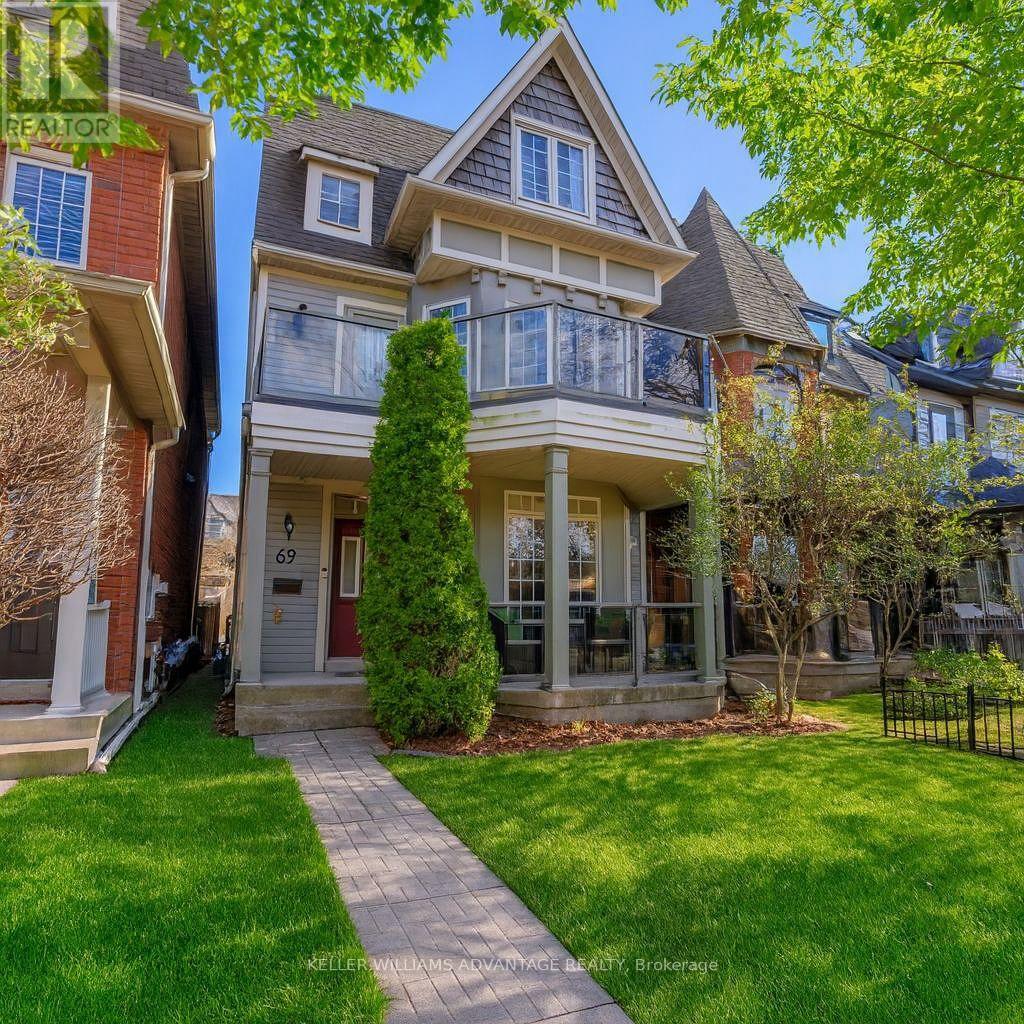 69 Boardwalk Dr, Toronto, ON M4L 3Z4