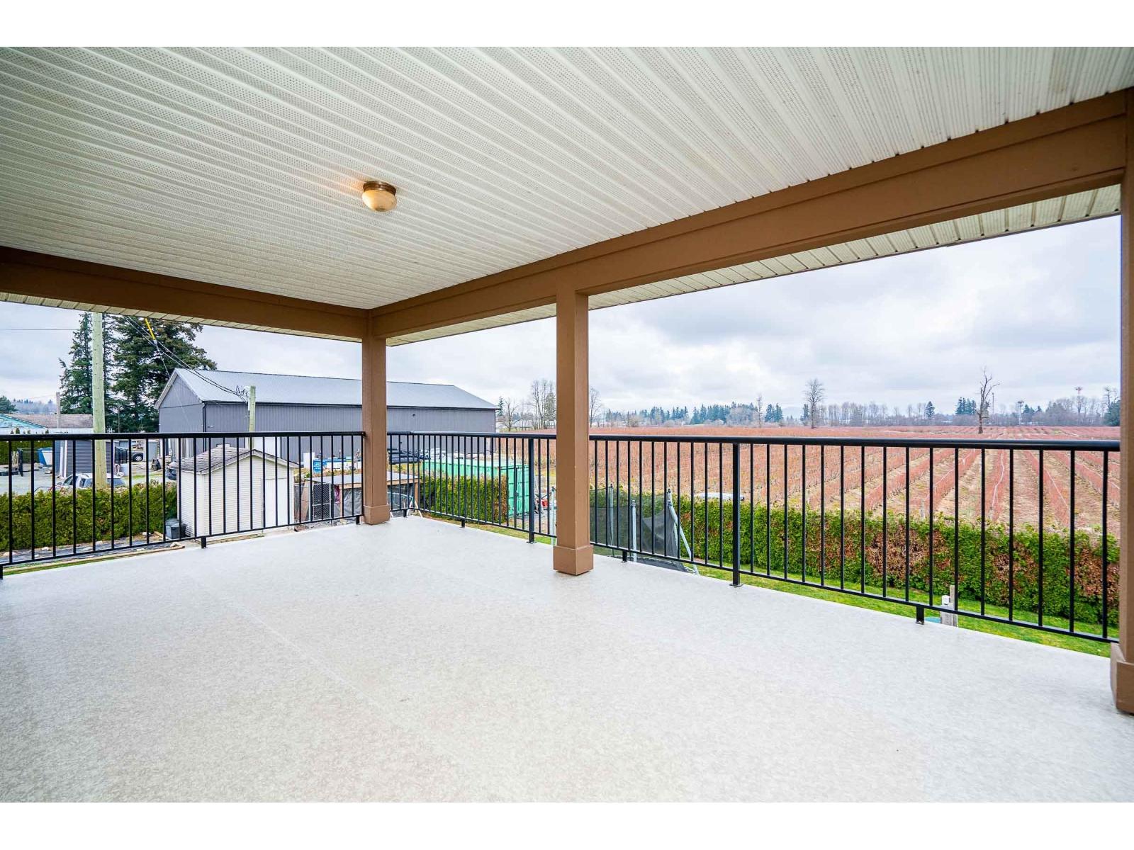 1436 Hope Rd, Abbotsford, BC V4X 2K1