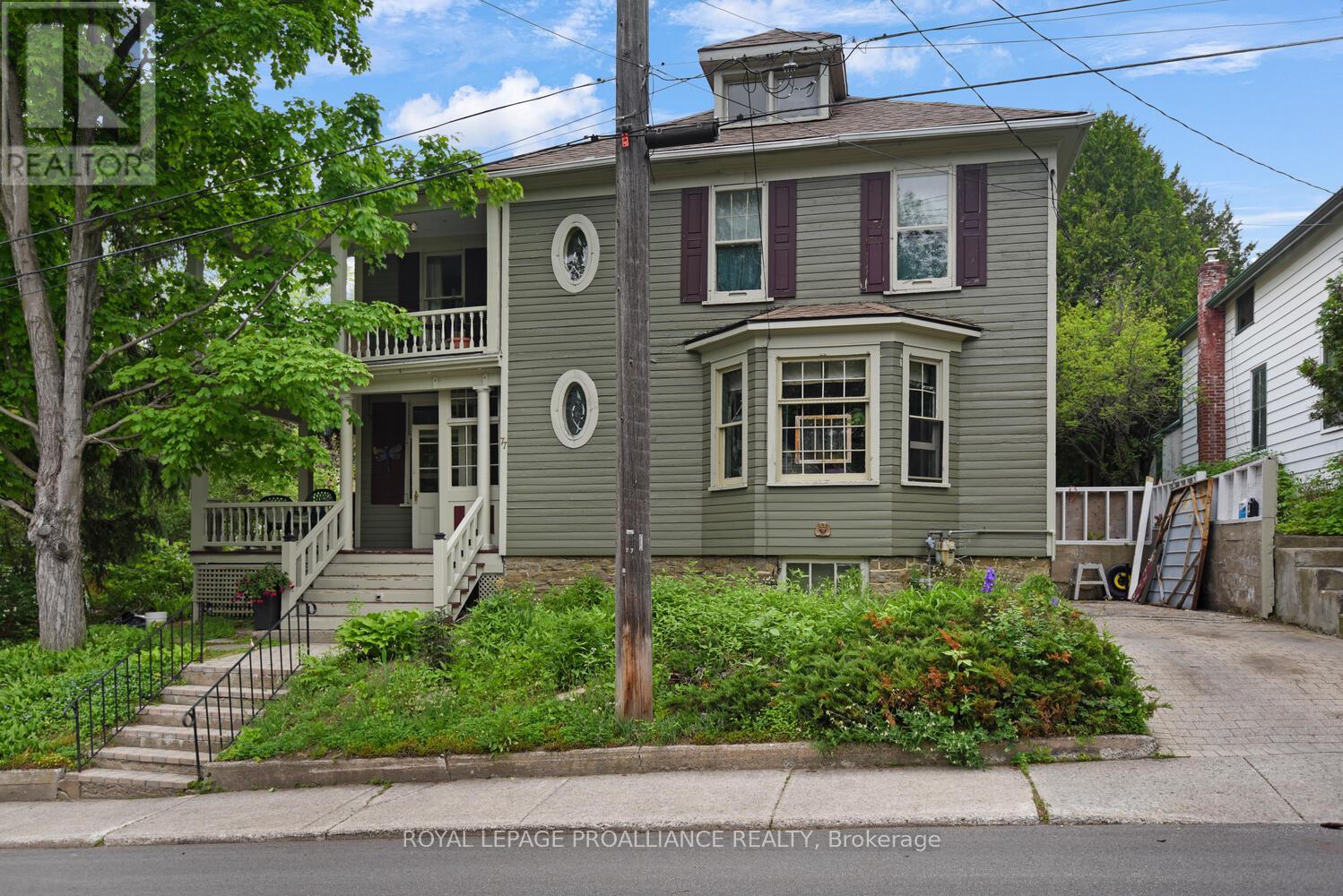 77 Ormond St, Brockville, ON K6V 2K7