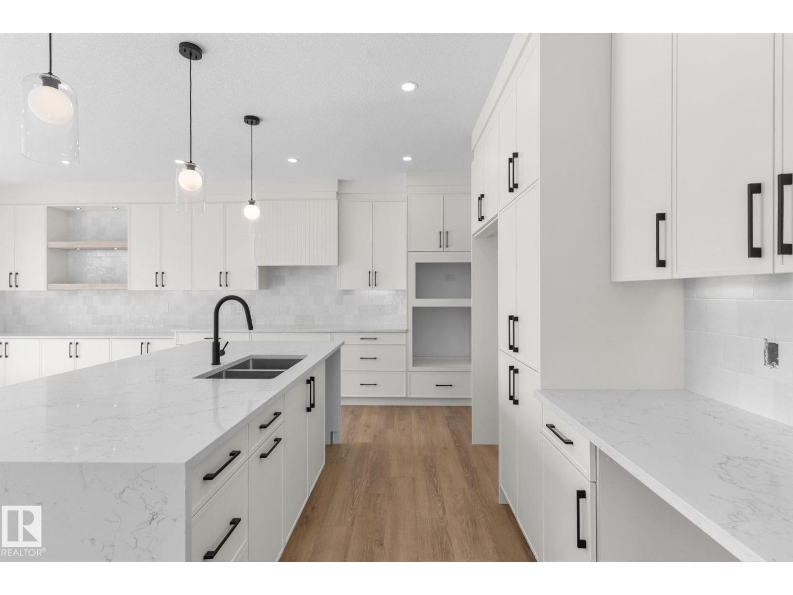 181 Av Nw Unit 8608, Edmonton, AB T5Z 0X1