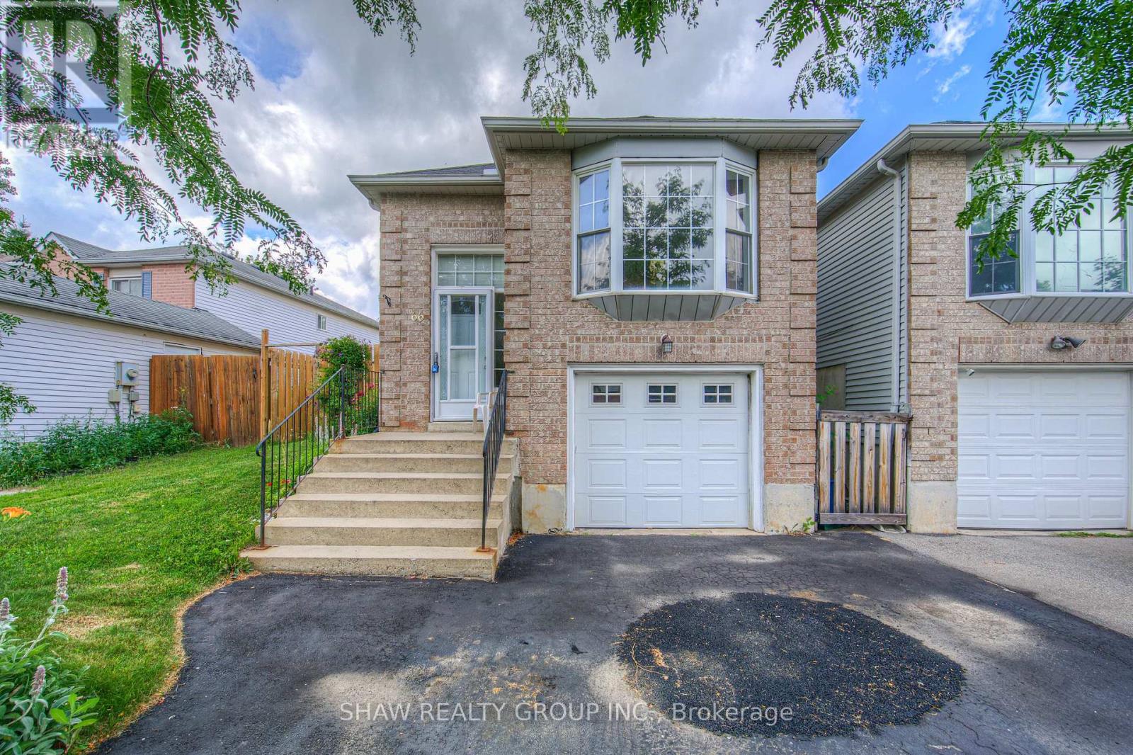 66 Daubigny Rd, Brantford, ON N3T 6J2