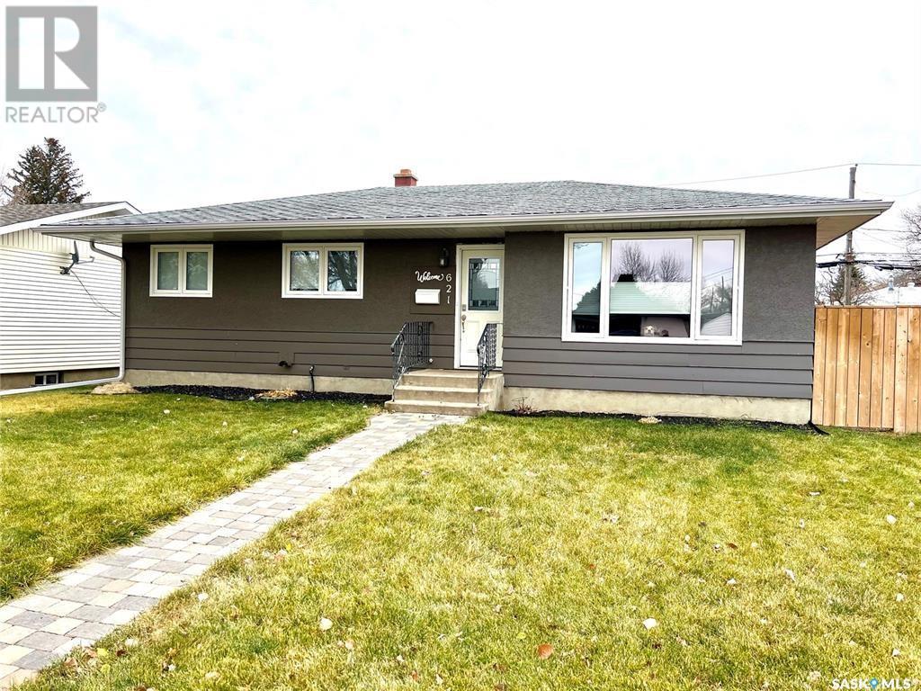 621 Central Ave S, Swift Current, SK S9H 3G7
