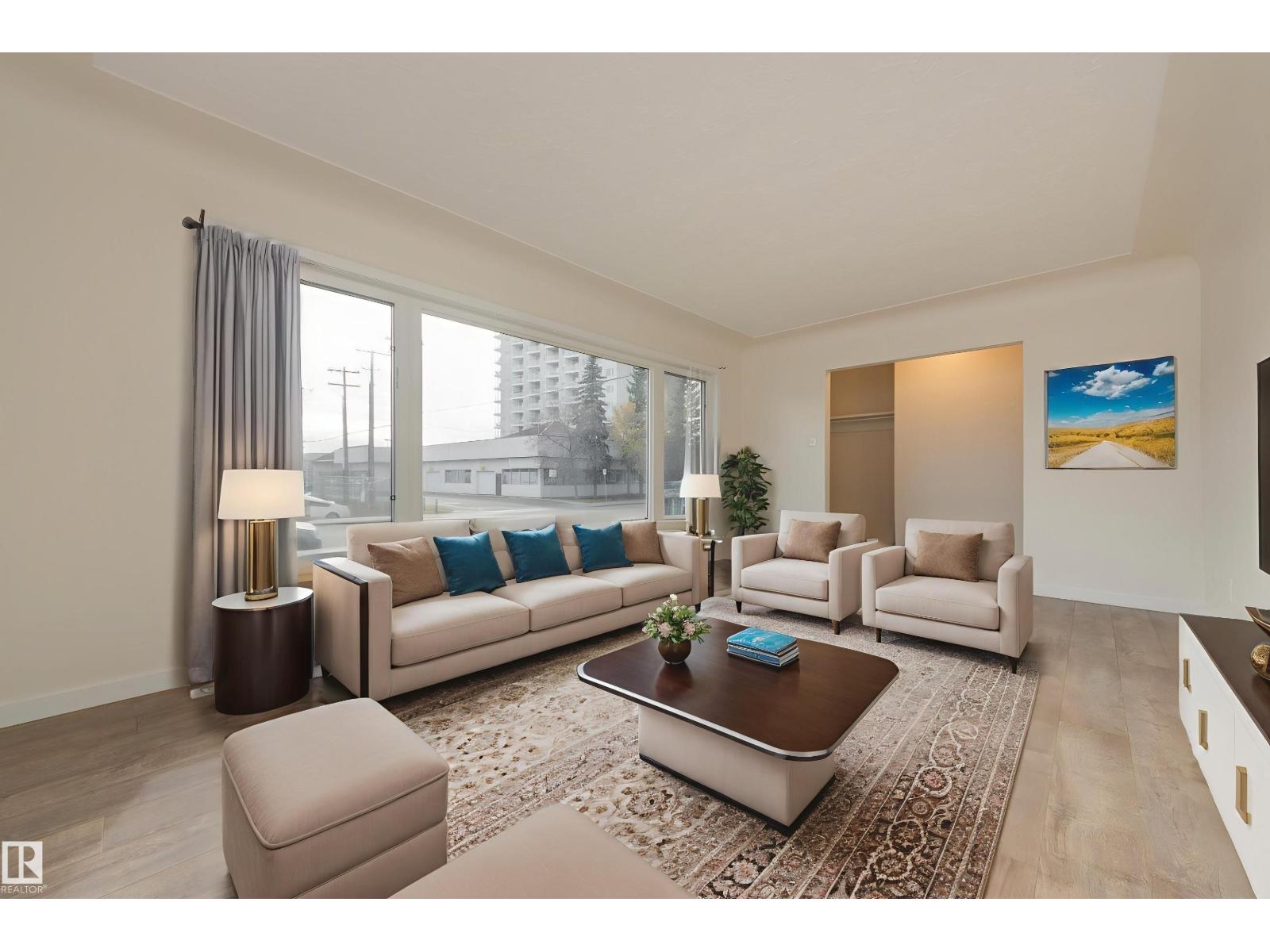 115 Av Nw Unit 13236, Edmonton, AB T5M 3A6