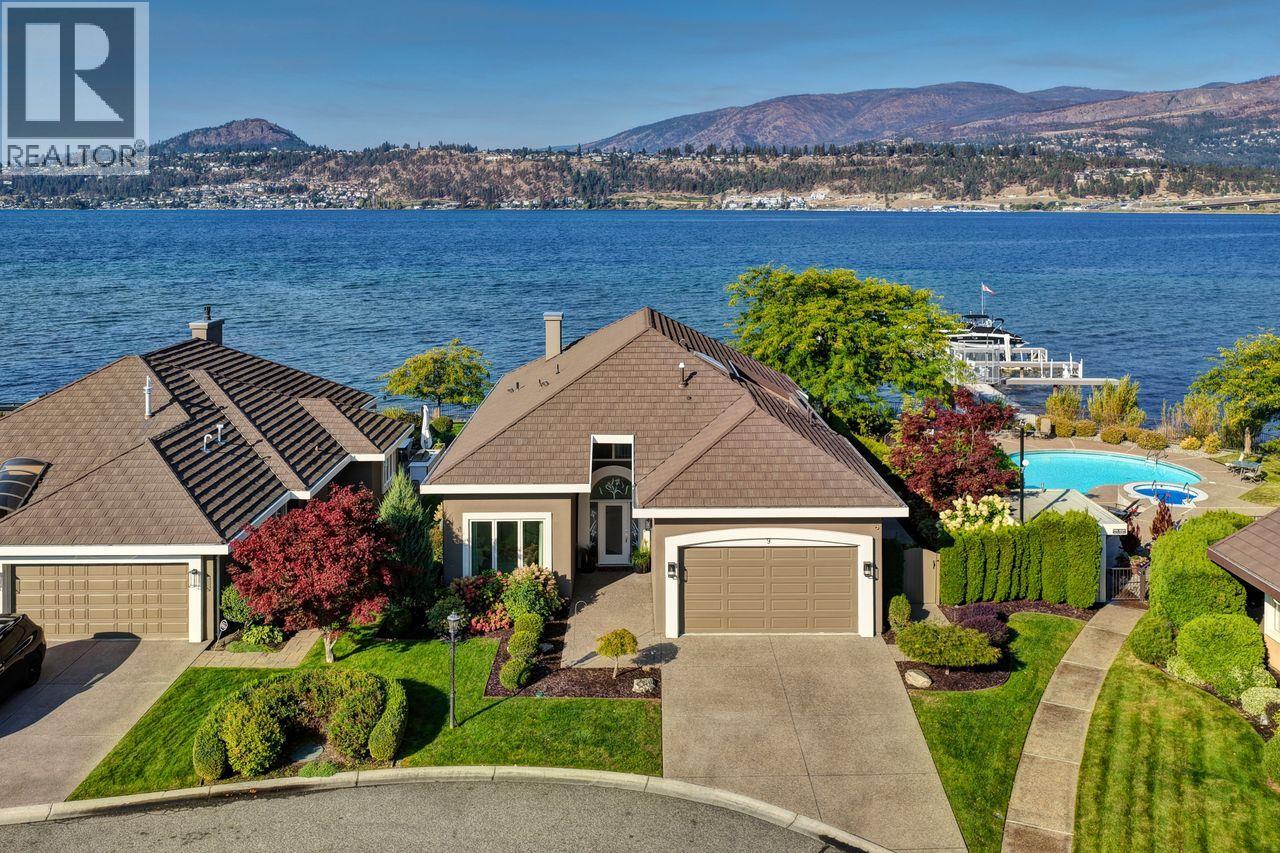 2368 Abbott Street Unit 9, Kelowna, BC V1Y 9G7