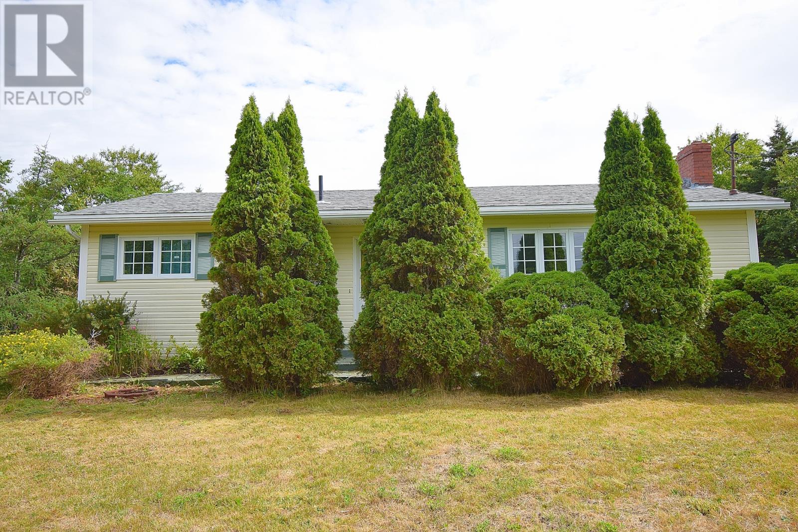 25 Roberts Rd S, Conception Bay South, NL A1X 6K9