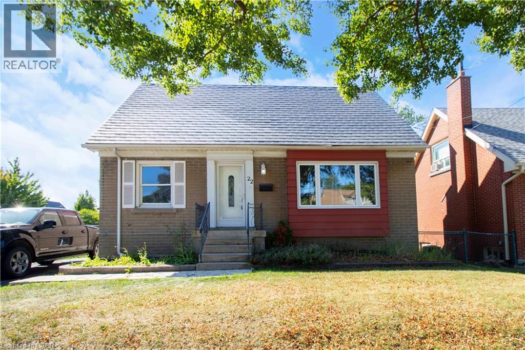 22 Nancy St, Hamilton, ON L8T 3L8