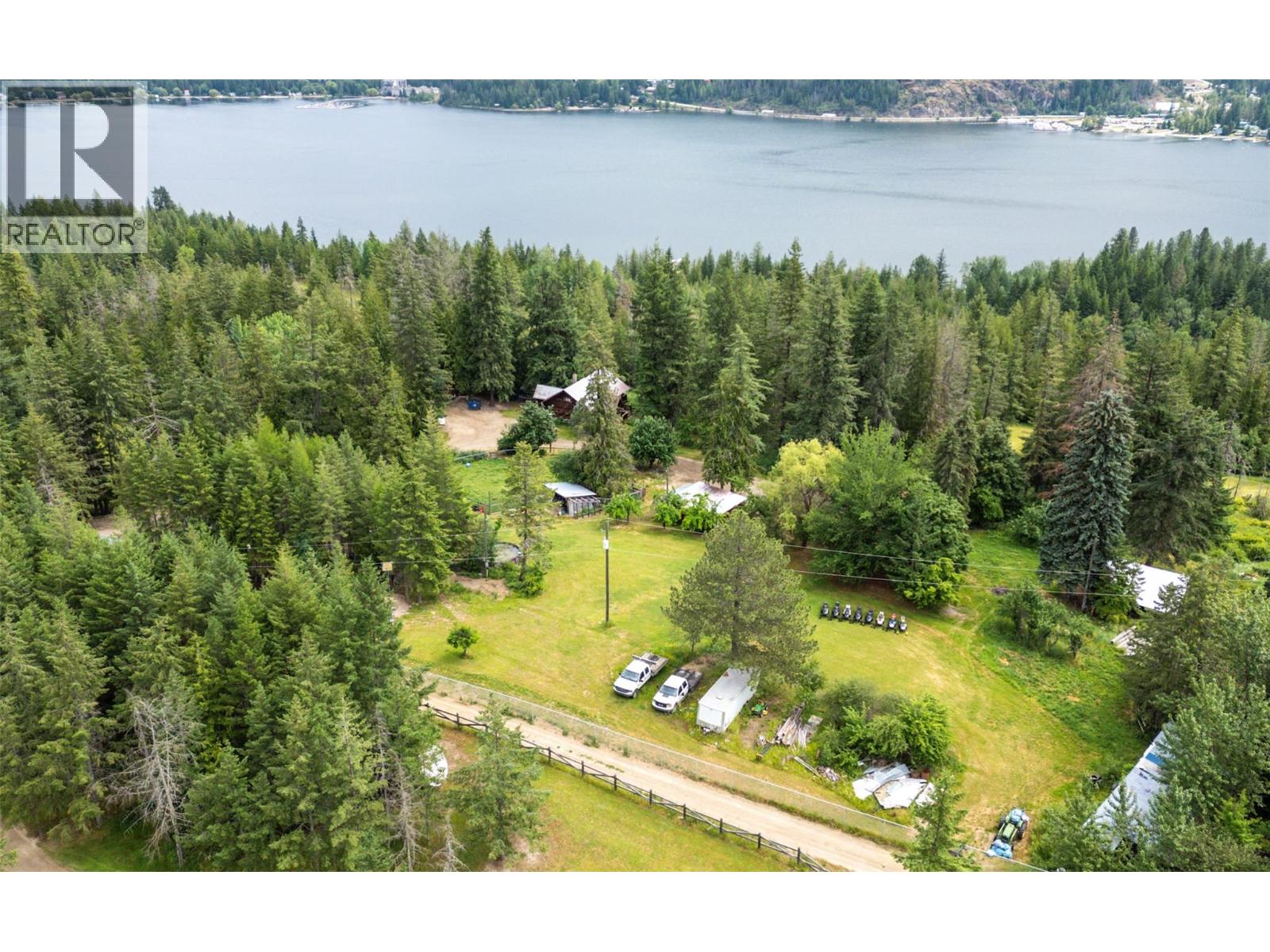9866 Old Spallumcheen Rd, Sicamous, BC V0E 2V3