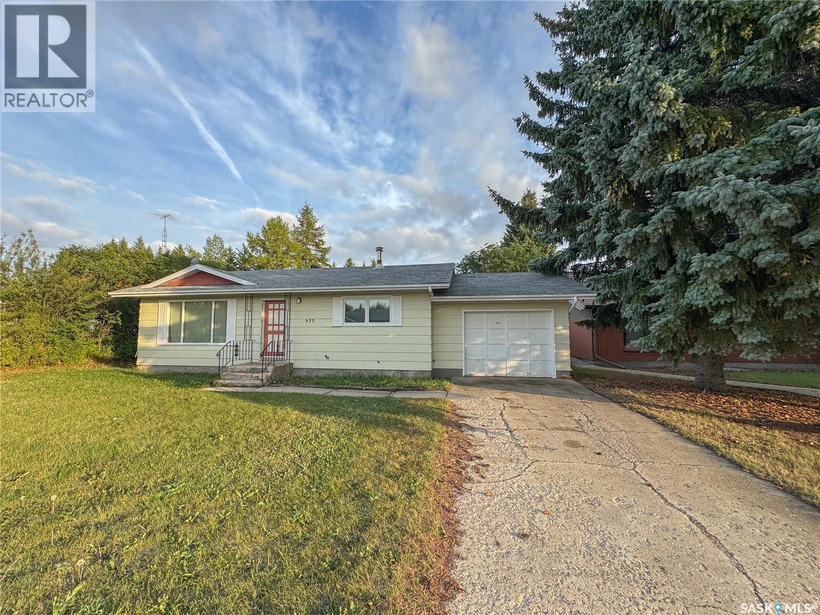 920 Eden St, Indian Head, SK S0G 2K0