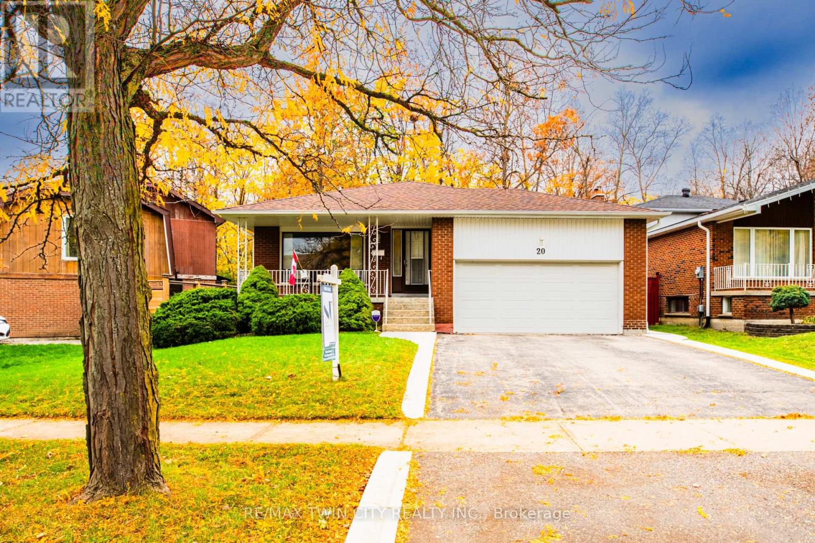 20 Manorcrest St, Brampton, ON L6S 2X1