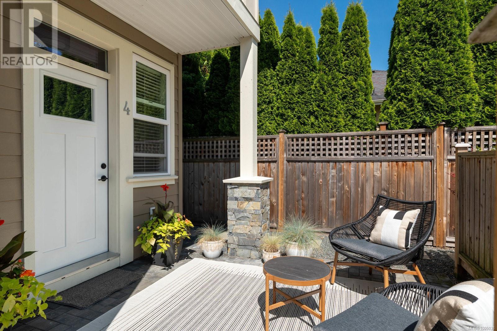 2369 Malaview Ave Unit 4 Ave, Sidney, BC V8L 2G1