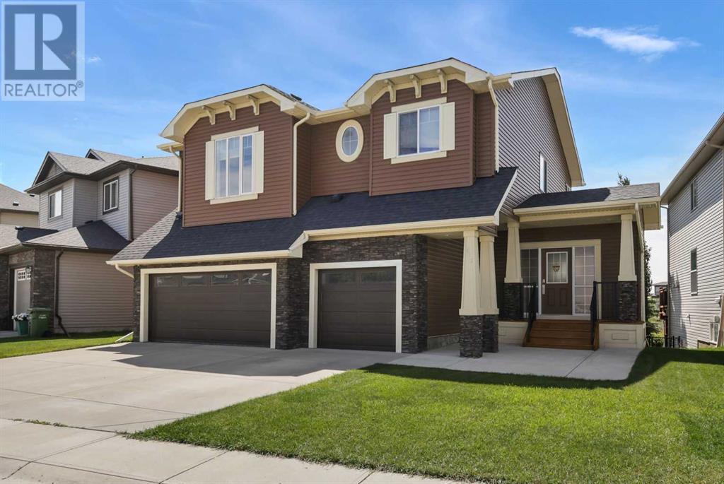 913 Canoe Grn SW, Airdrie, AB T4B 3K4