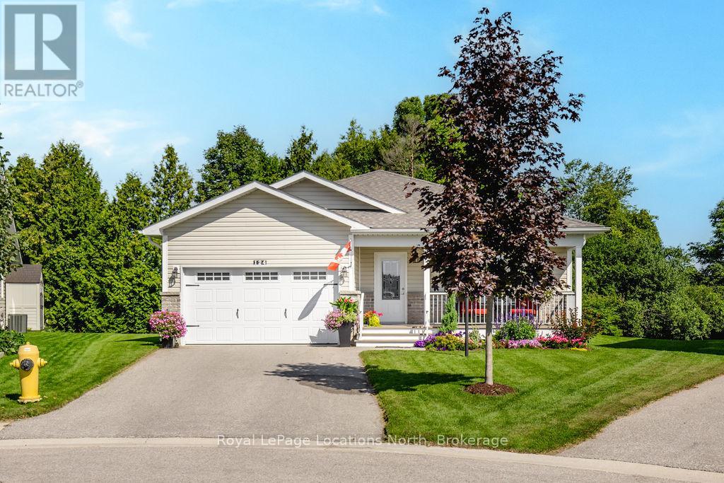 124 New York Ave, Wasaga Beach, ON L9Z 3A8