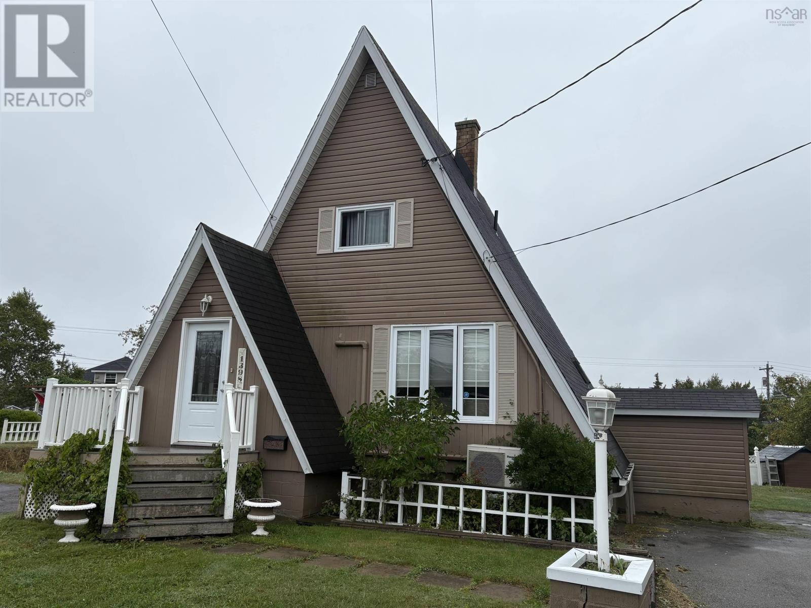 1398 George St, Mira Road, NS B1P 1N2