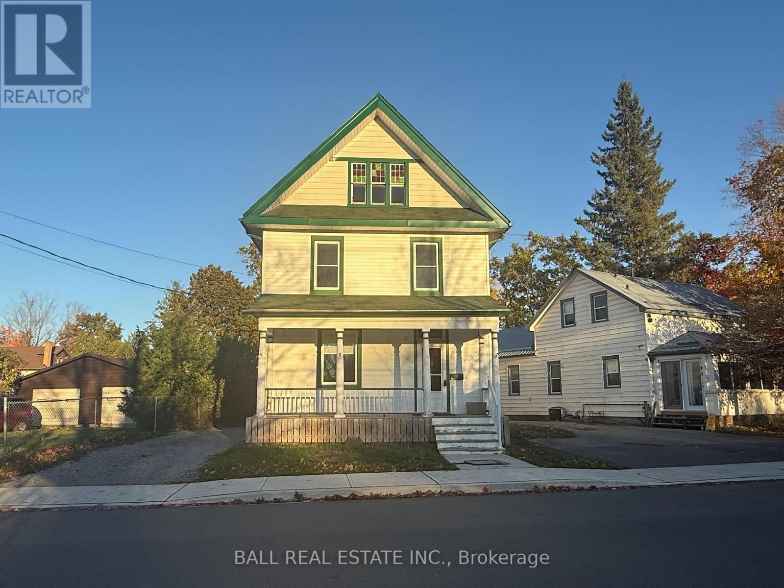 134 Water St, Selwyn, ON K0L 2H0