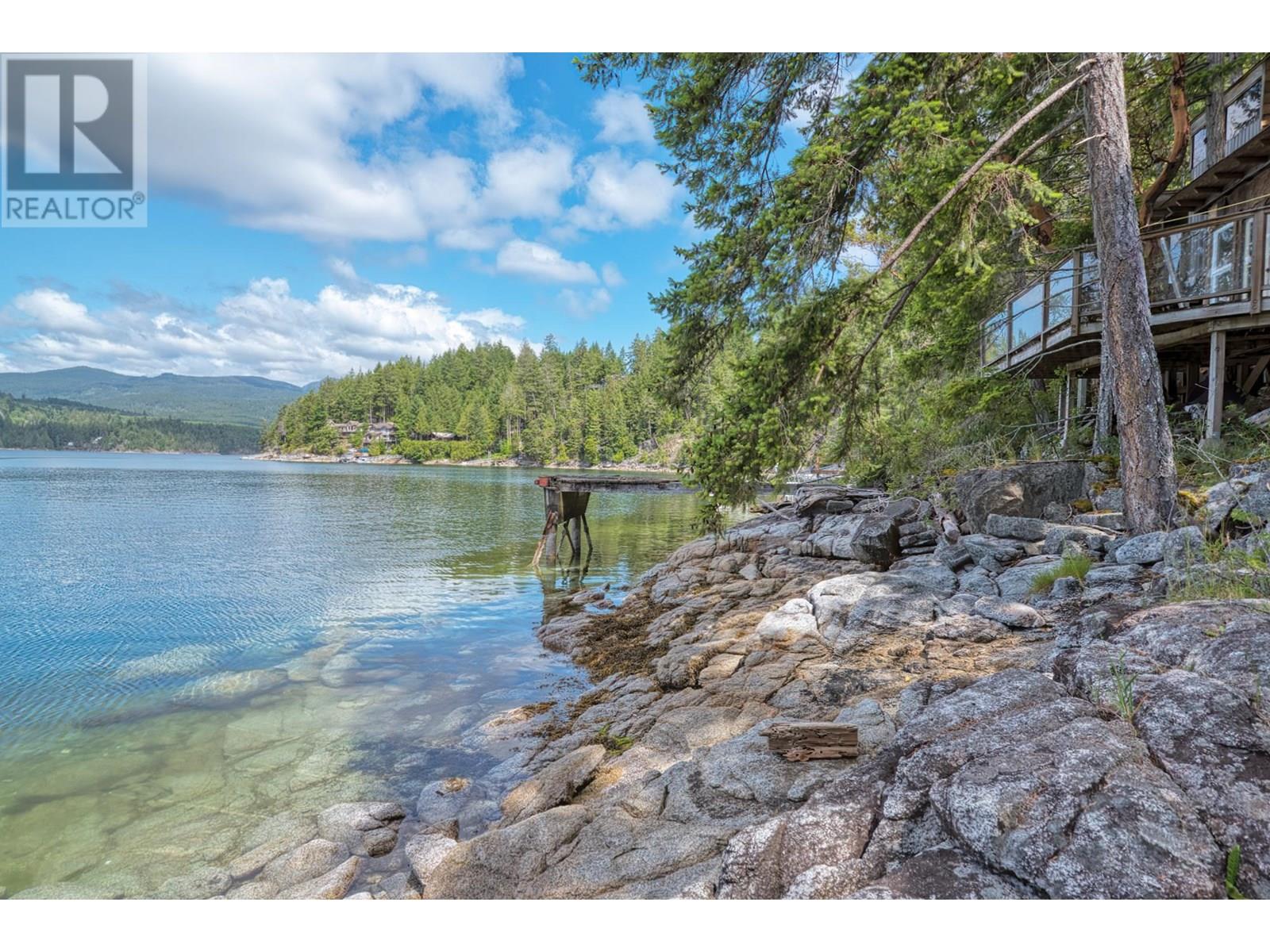 6761 Sandy Hook Trl, Sechelt, BC V7Z 0C9