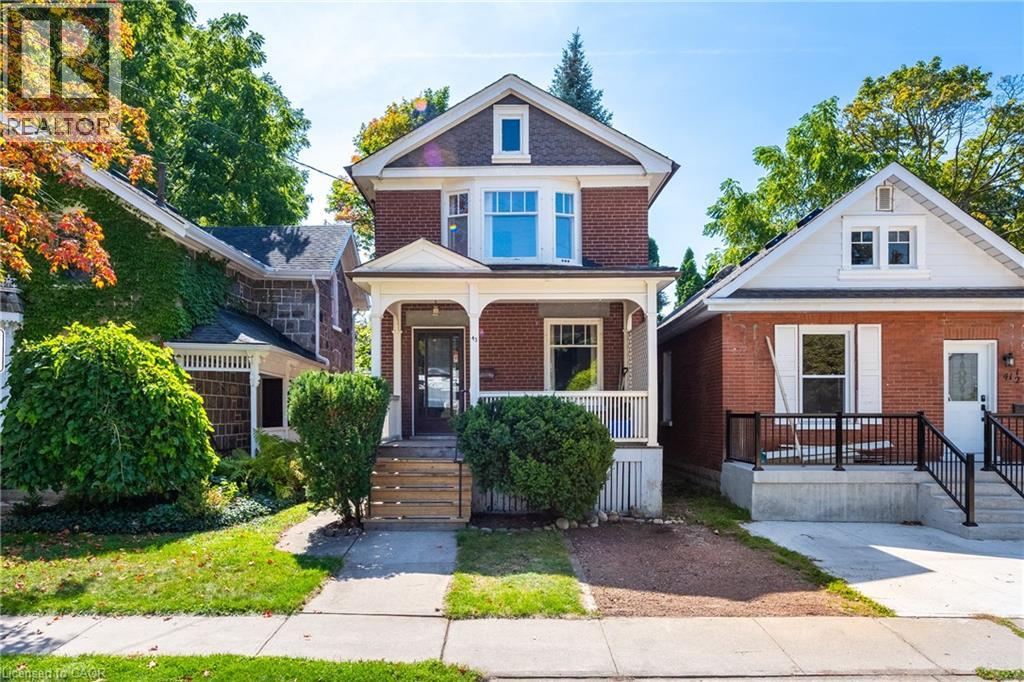 43 Mcnaughton St, Cambridge, ON N1R 1Z2