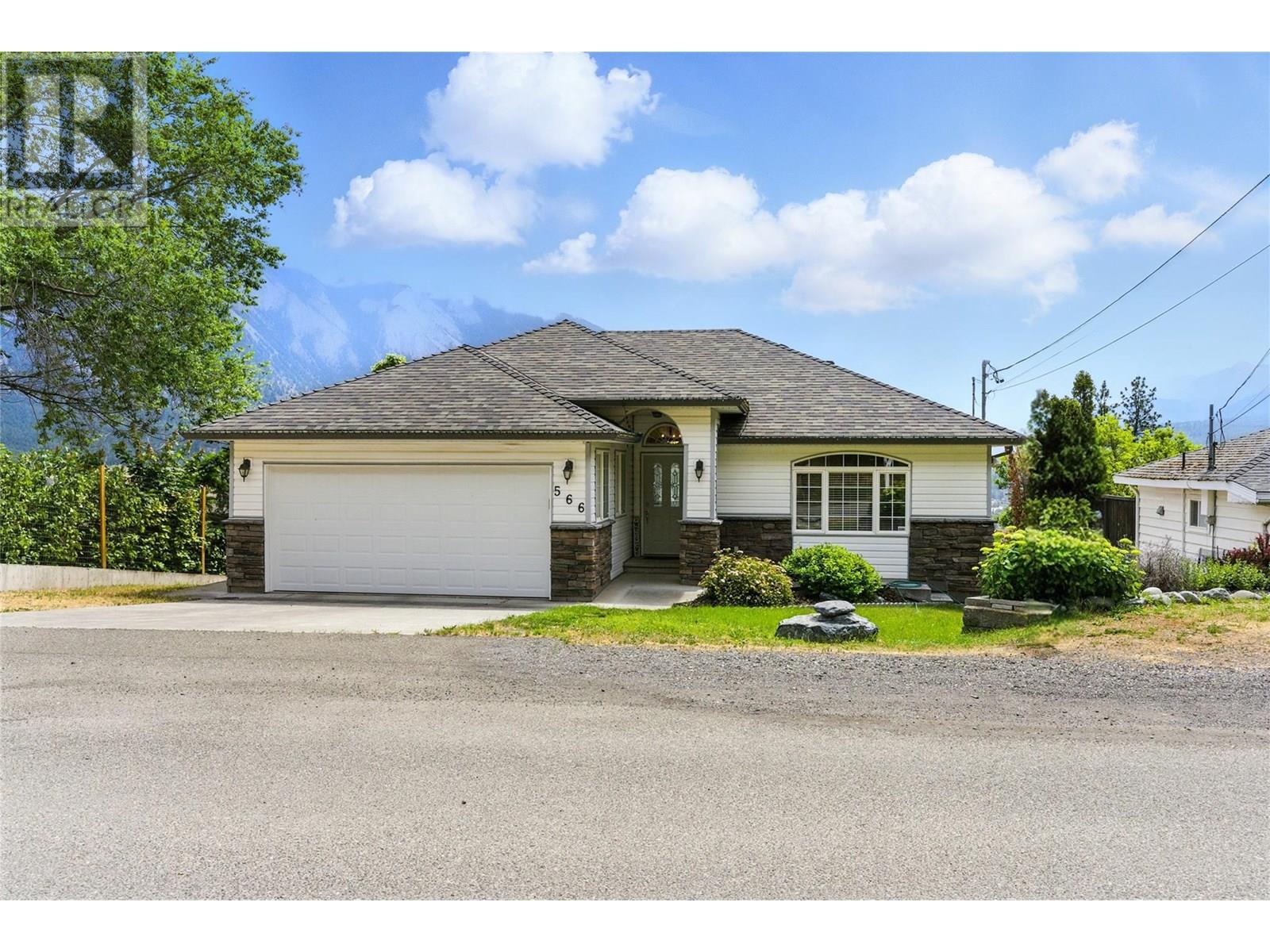 566 Victoria St, Lillooet, BC V0K 1V0