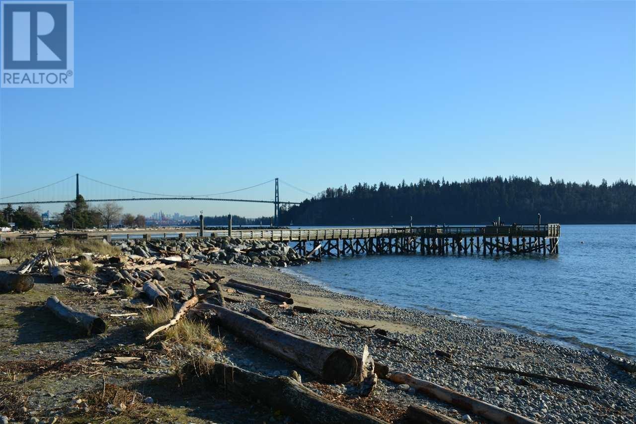 1331 Marine Drive Unit 306, West Vancouver, BC V7T 1B6