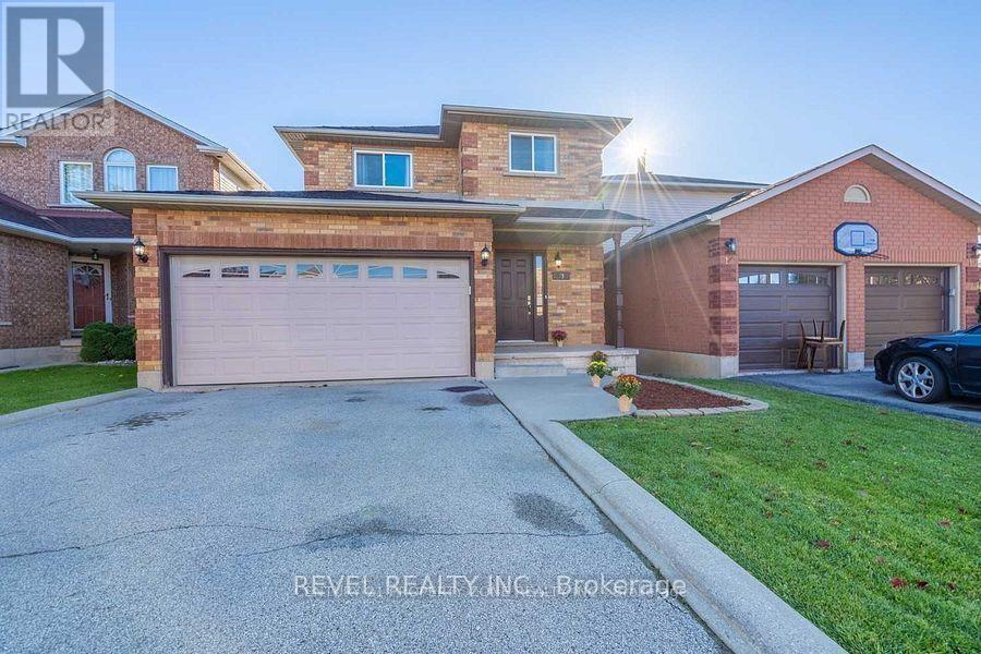 79 Lynnette Dr, Hamilton, ON L9B 2J7
