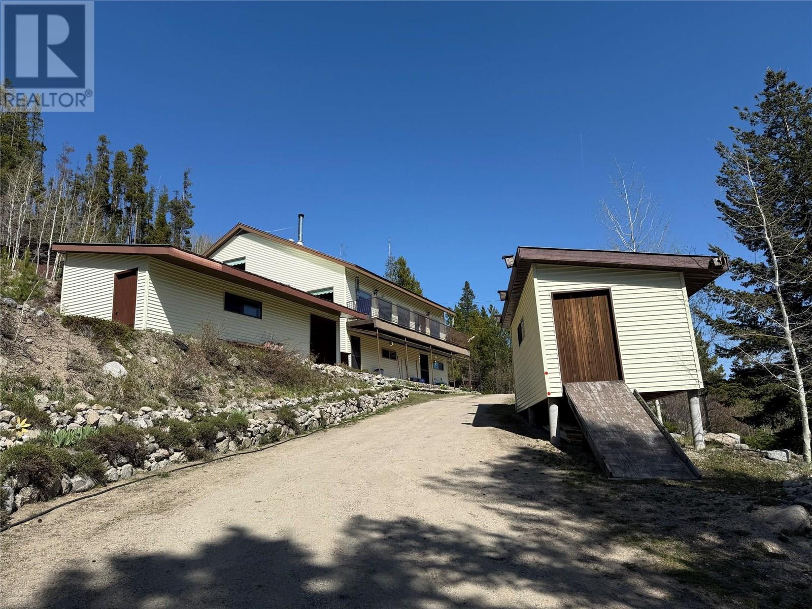 4158 Princeton Summerland Rd, Princeton, BC V0X 1W0