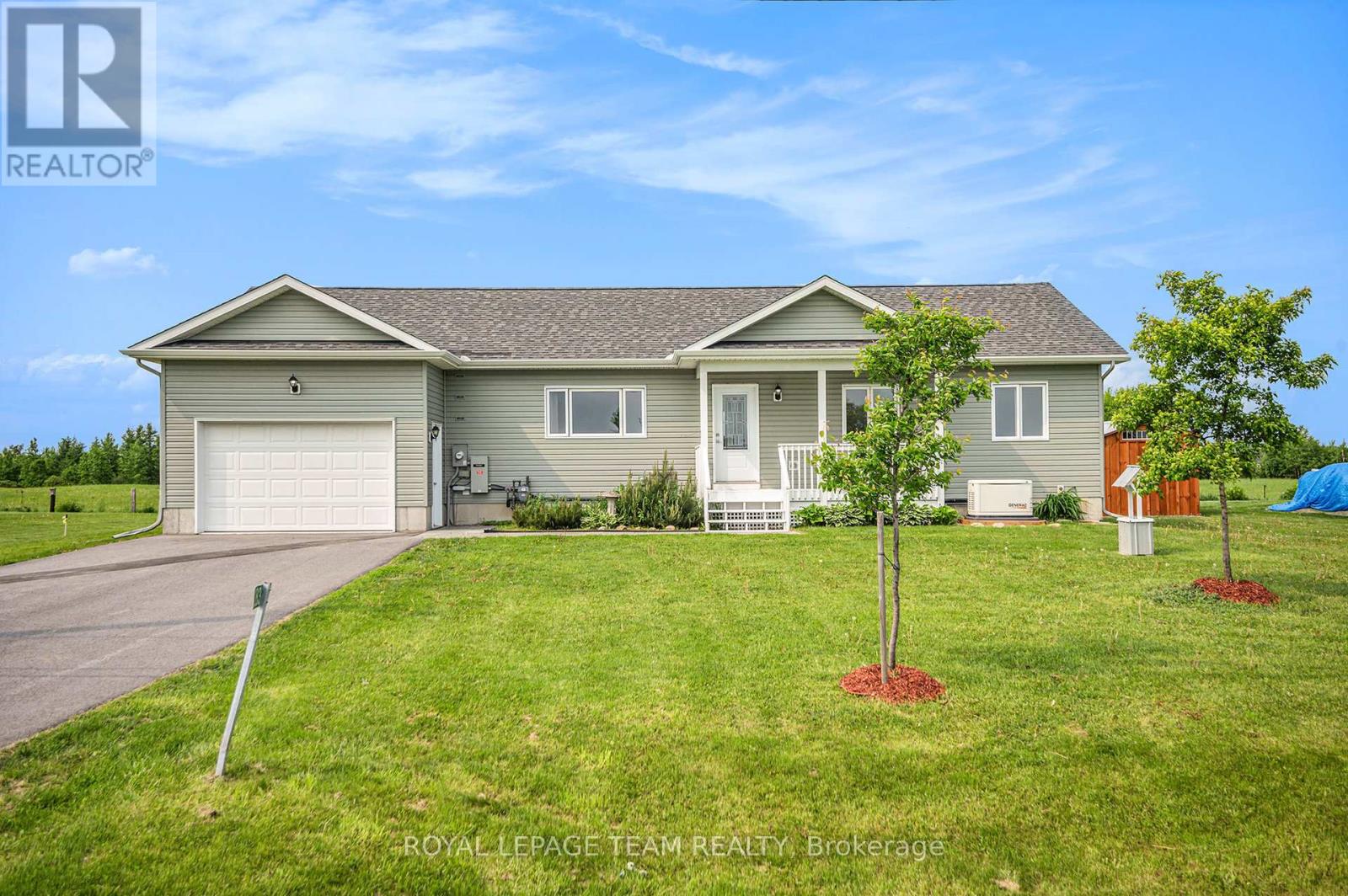 2833 Dunrobin Rd, Ottawa, ON K0A 1T0