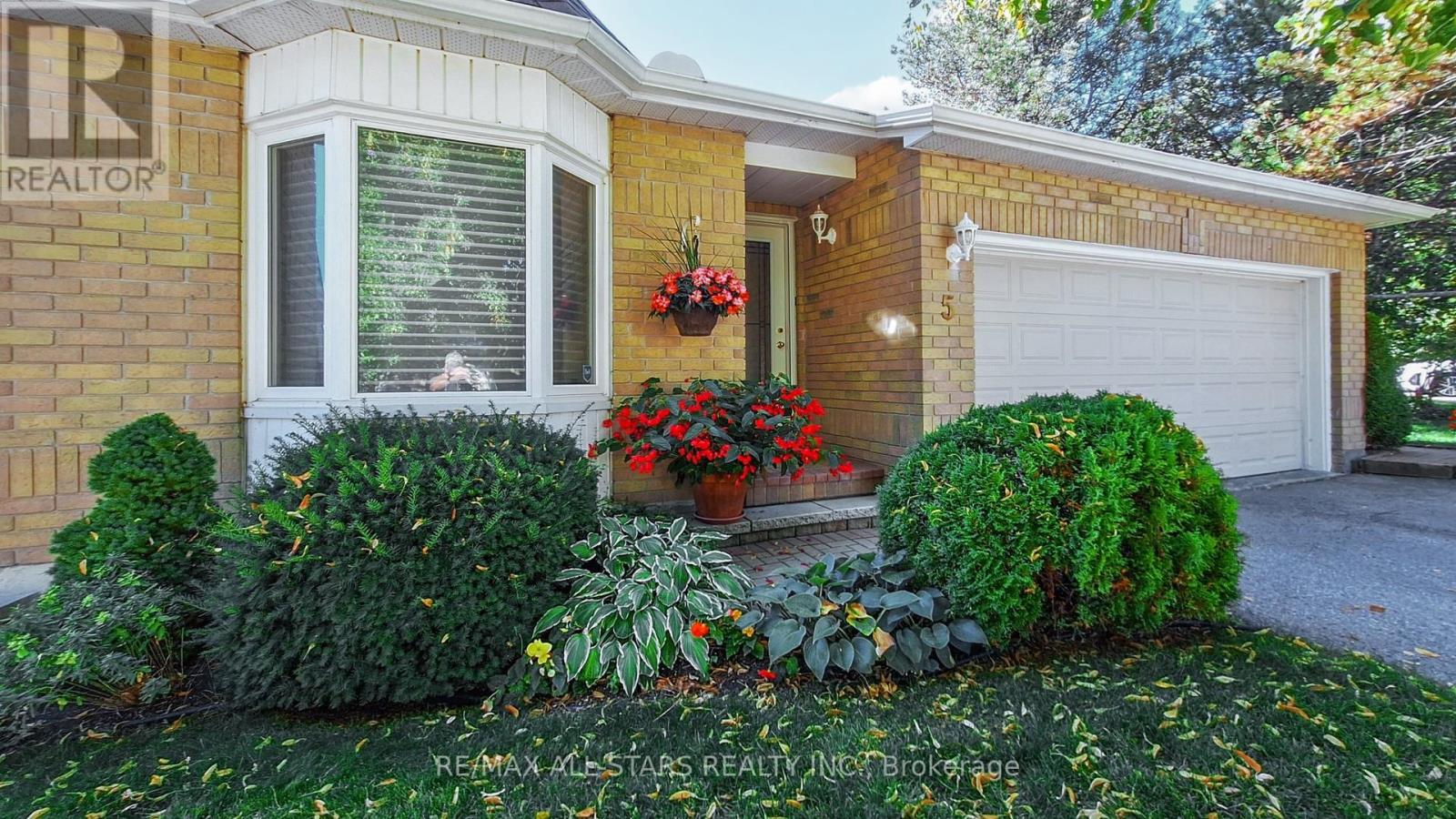 5 5 Beswick Ln, Uxbridge, ON L9P 1G4