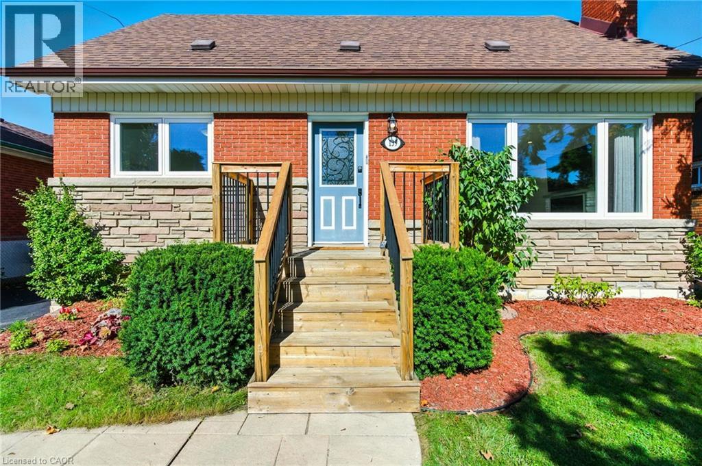 139 Toby Cres, Hamilton, ON L8T 2N9