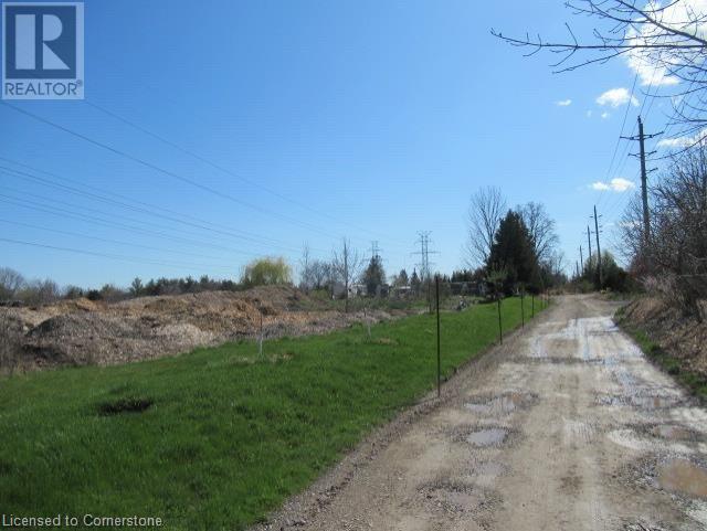 1525 Snake Rd, Burlington, ON L7P 4Y9