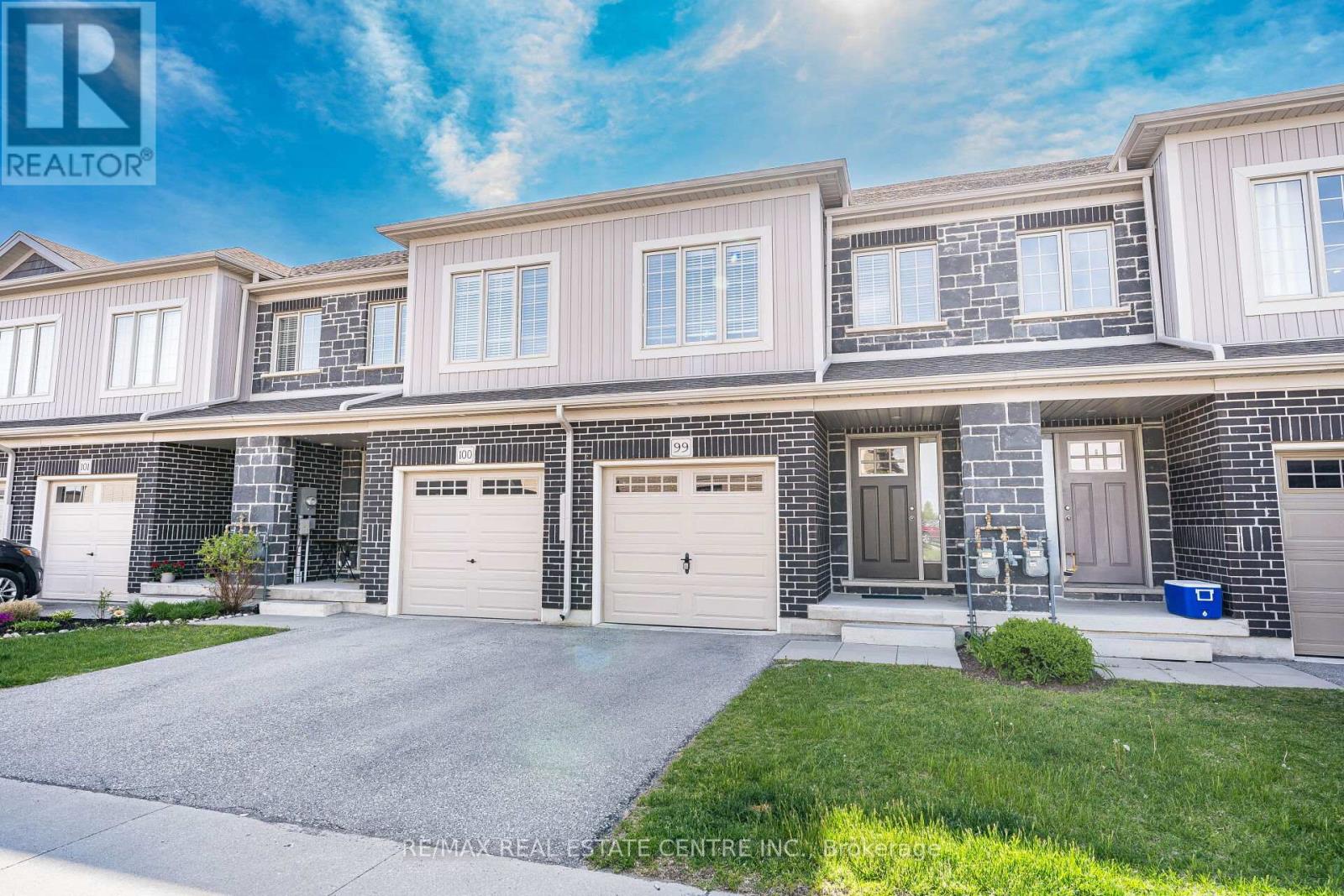 99 135 Hardcastle Dr, Cambridge, ON N1S 0B4