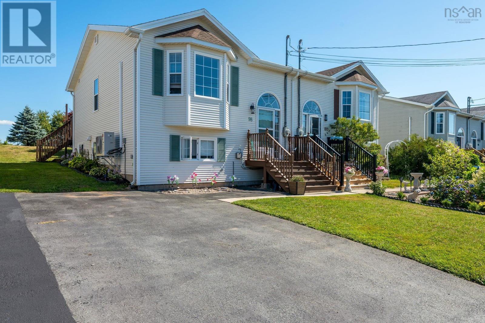98 Vicky Cres, Eastern Passage, NS B3G 1T2