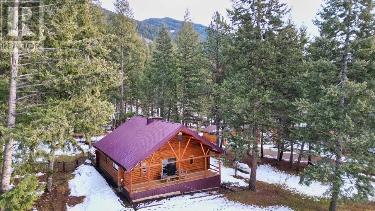 6552-6556 Mcdonald Loop Rd, Grasmere, BC V0B 1R0