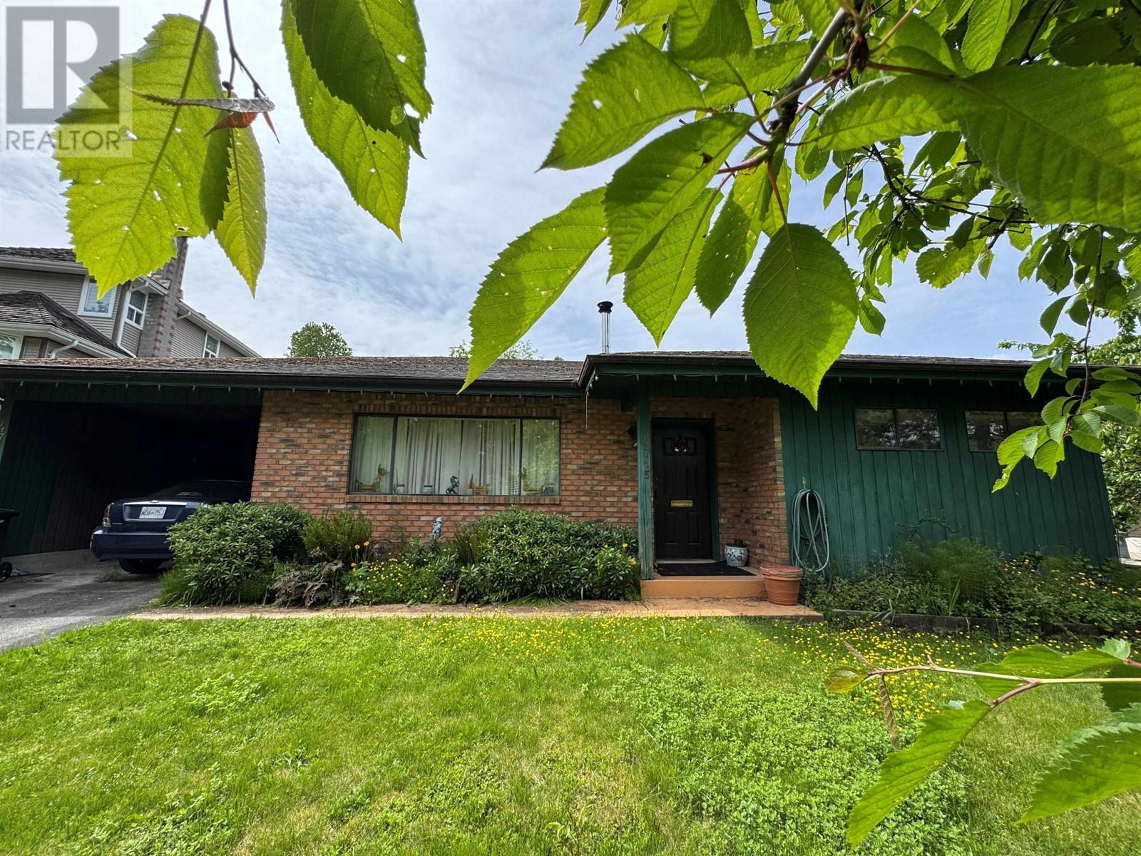 4715 Harken Dr, Burnaby, BC V5G 2M8