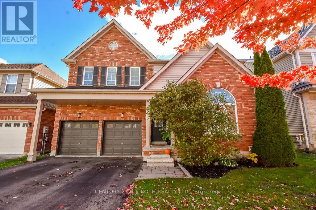 11 Blackbird Ln, Barrie, ON L4N 0Z1