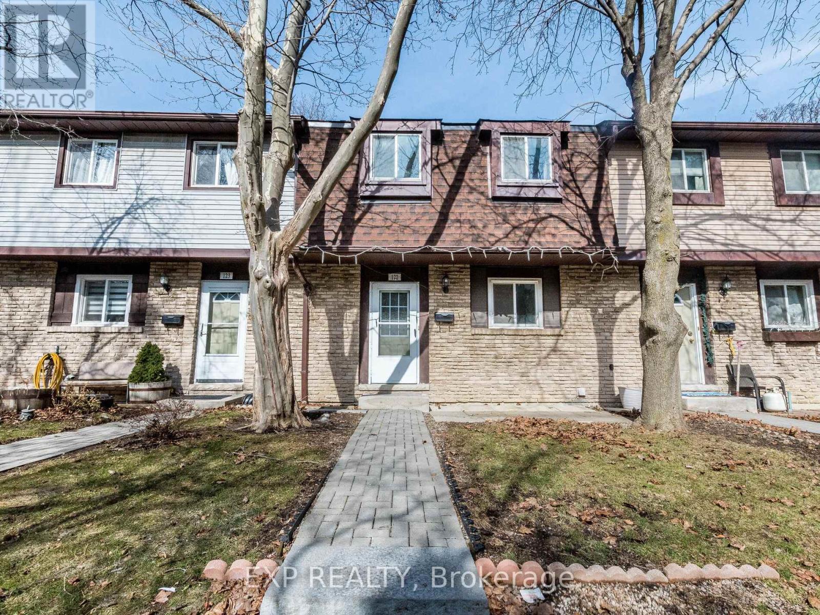 122 45 Hansen Rd N, Brampton, ON L6V 3C5