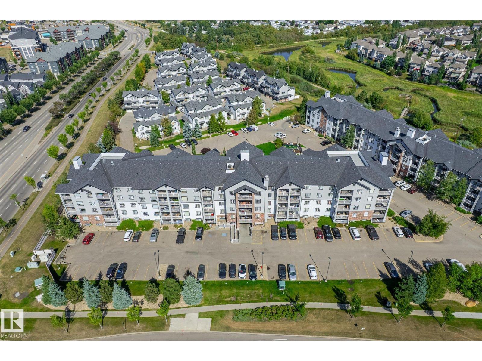40 Summerwood Blvd #111, Sherwood Park, AB T8H 0C3
