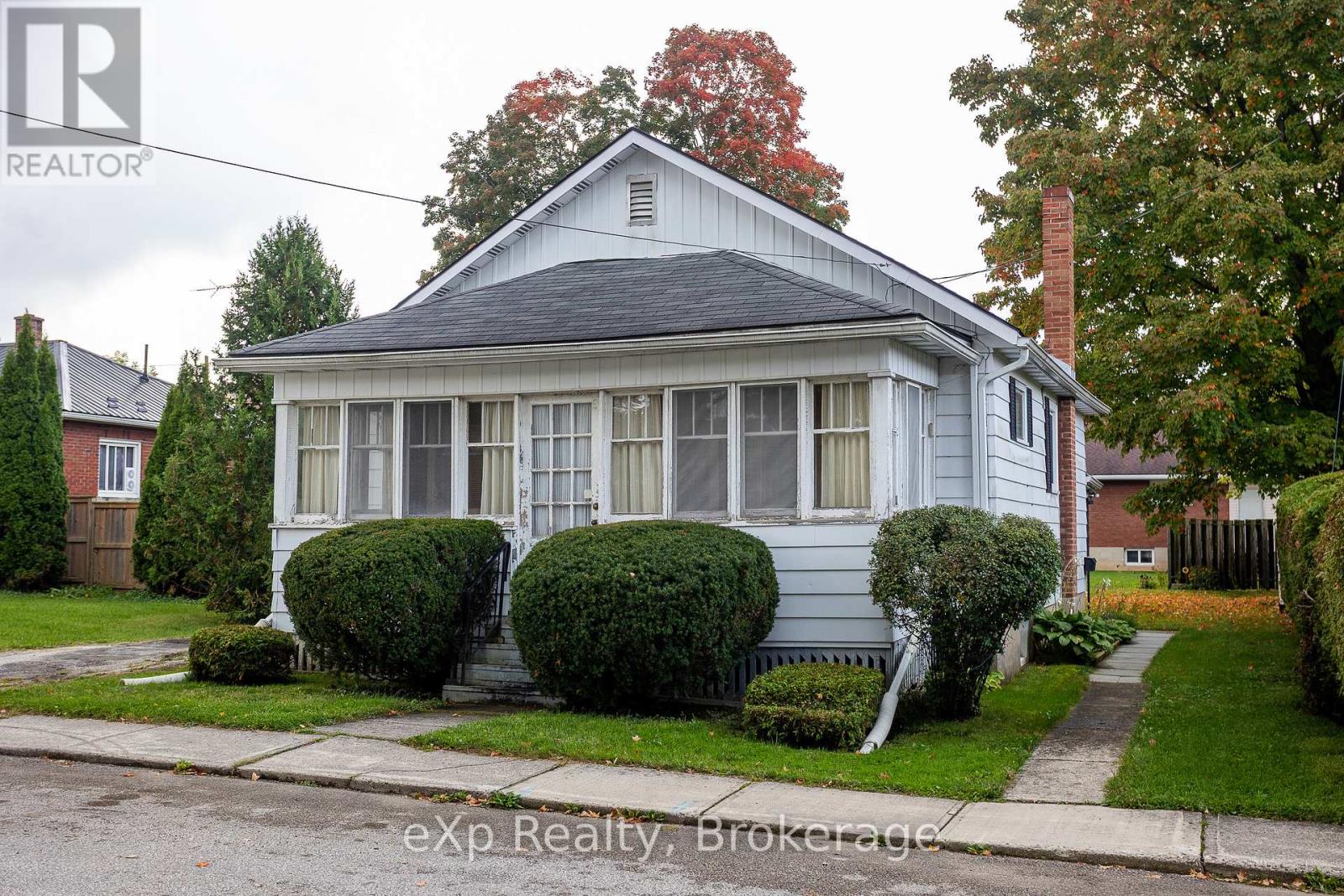 76 3rd Ave SW, Arran-Elderslie, ON N0G 1L0