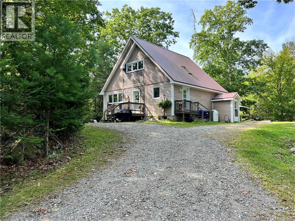 12 Marks Point Rd, St. Stephen, NB E3L 3P8