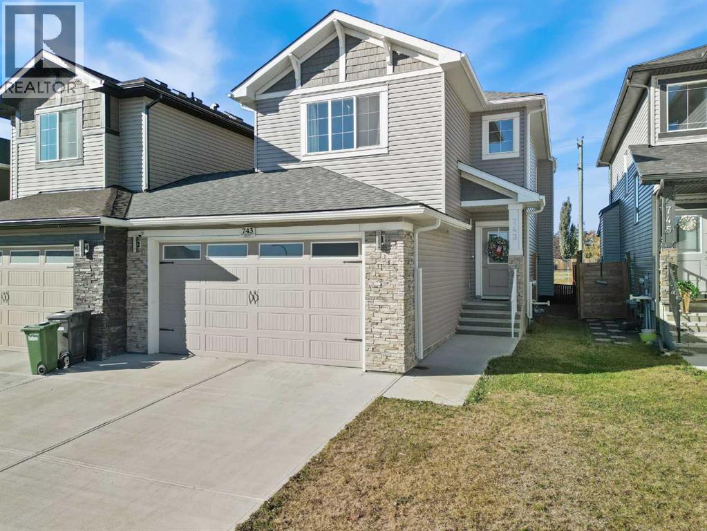 743 Edgefield Cres, Strathmore, AB T1P 0H5