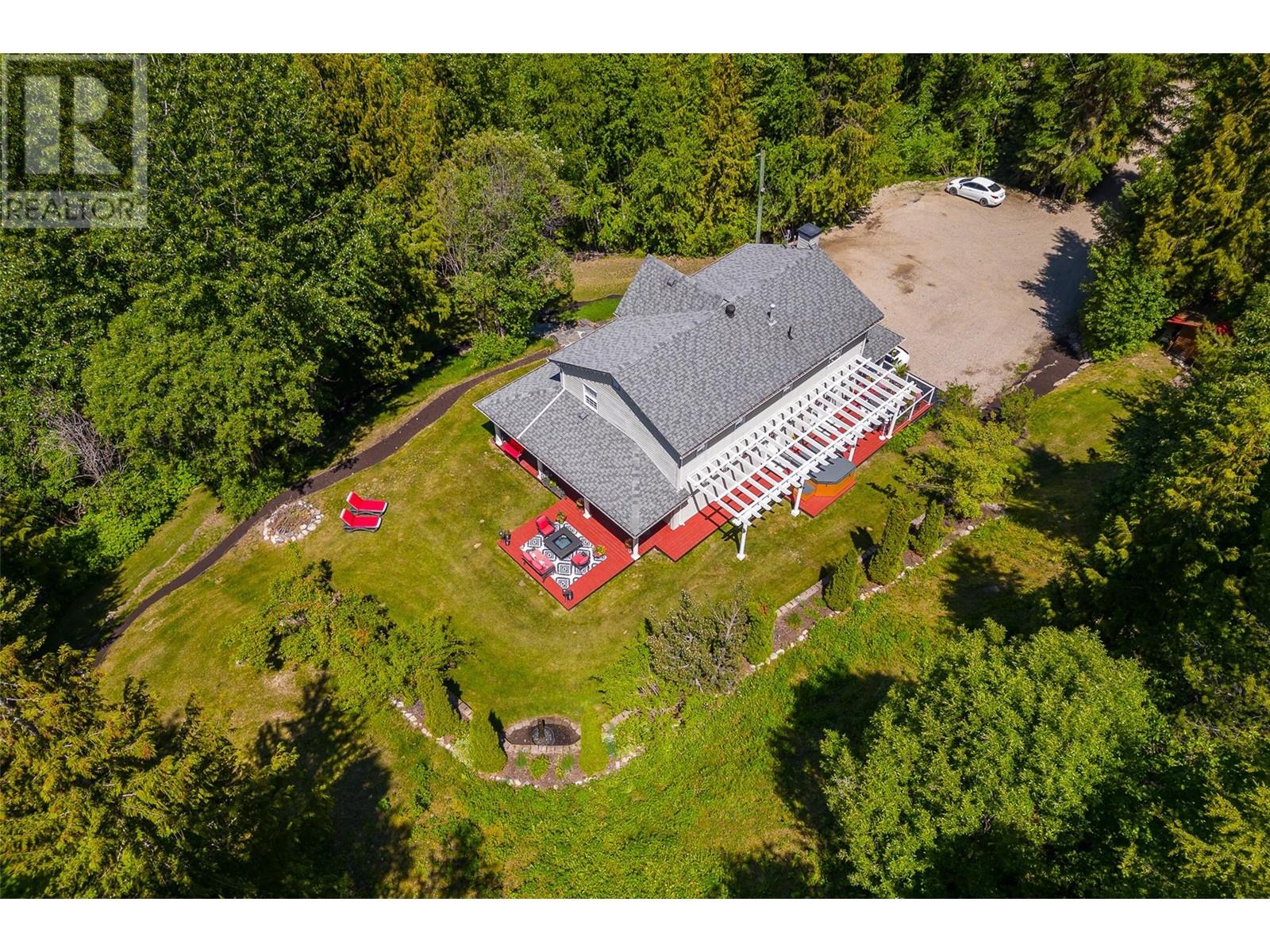 8765 Forsberg Rd, Vernon, BC V1B 3M6
