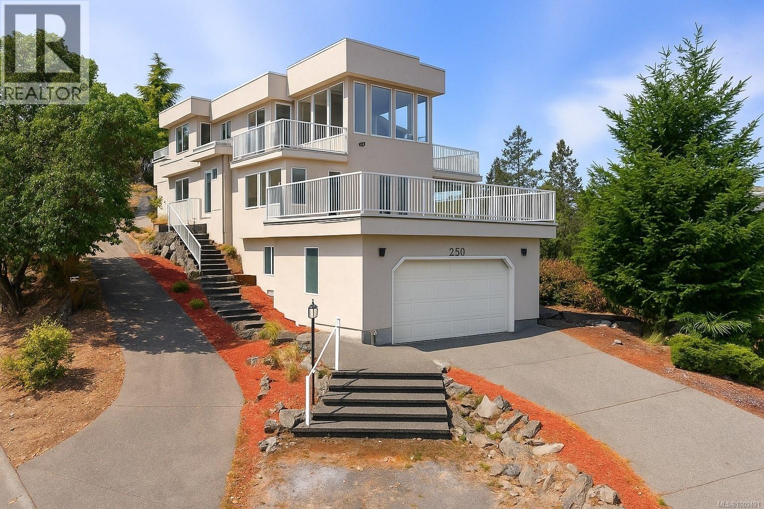 250 Canterbury Cres, Nanaimo, BC V9T 4S4