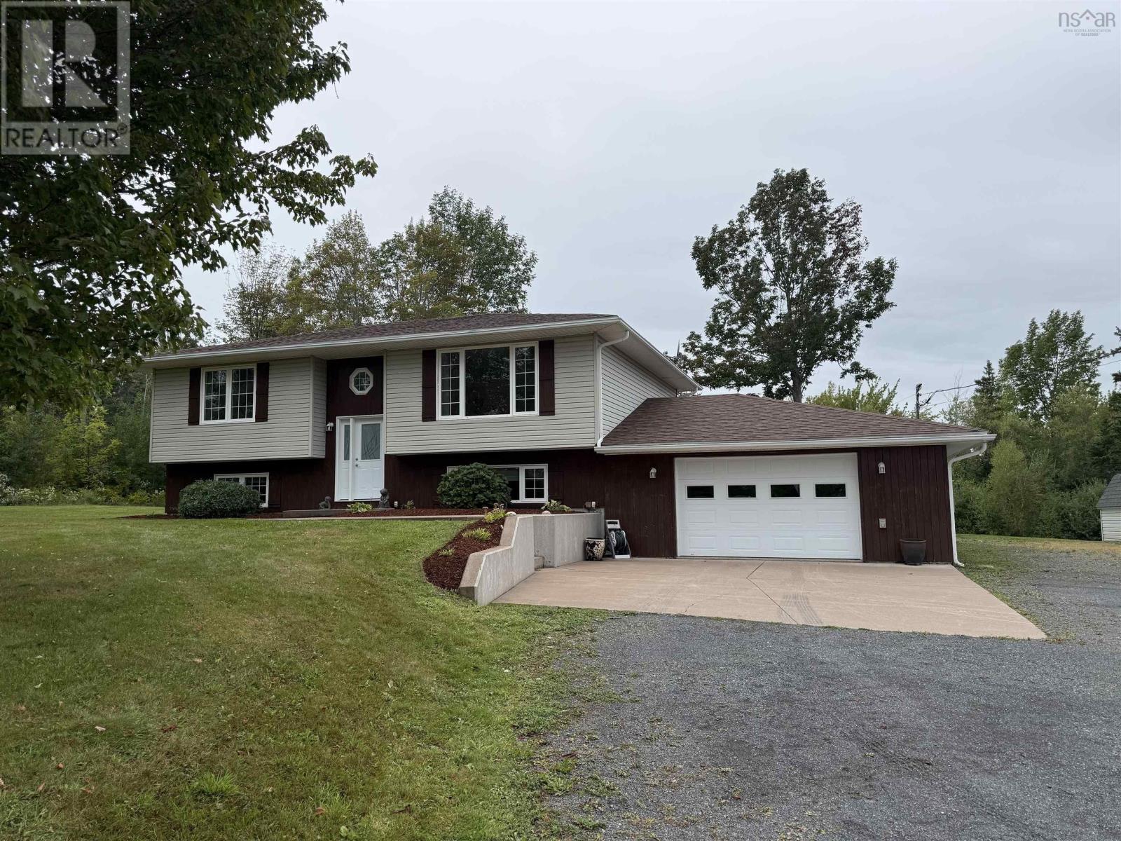 529 Frasers Mountain Branch Rd, New Glasgow, NS B2H 5C4