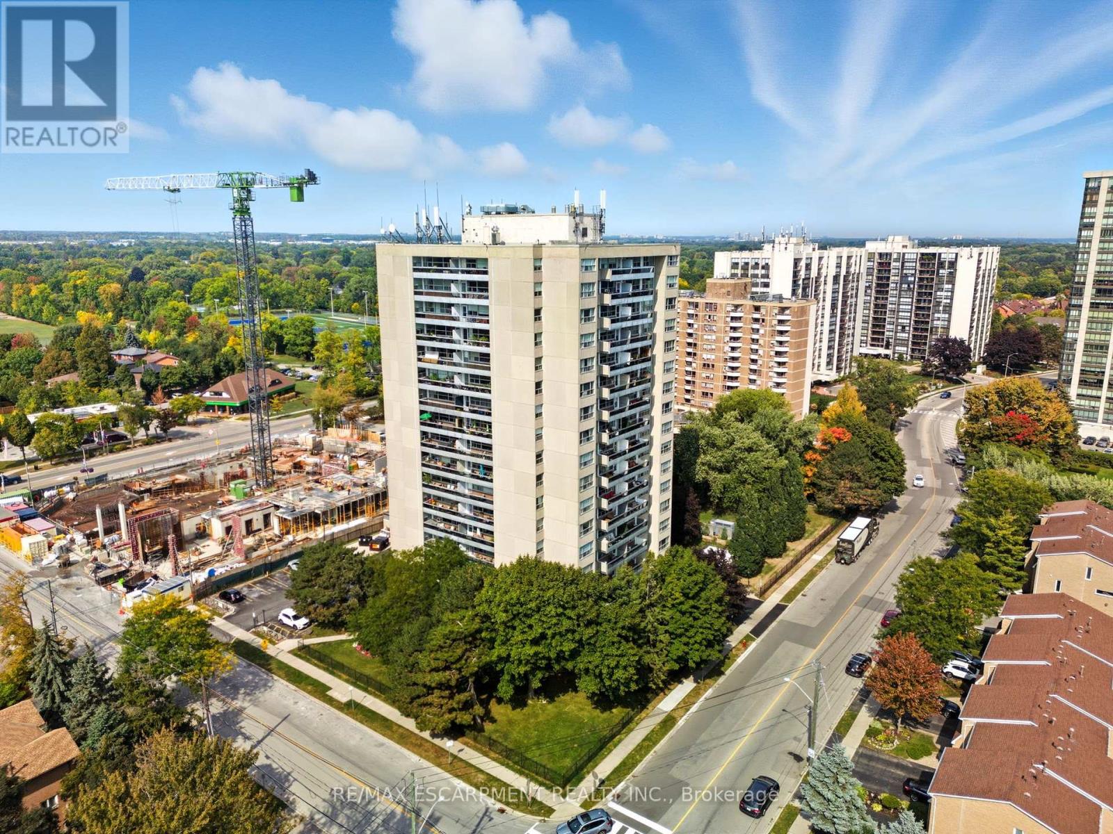 305 2263 Marine Dr, Oakville, ON L6L 5K1