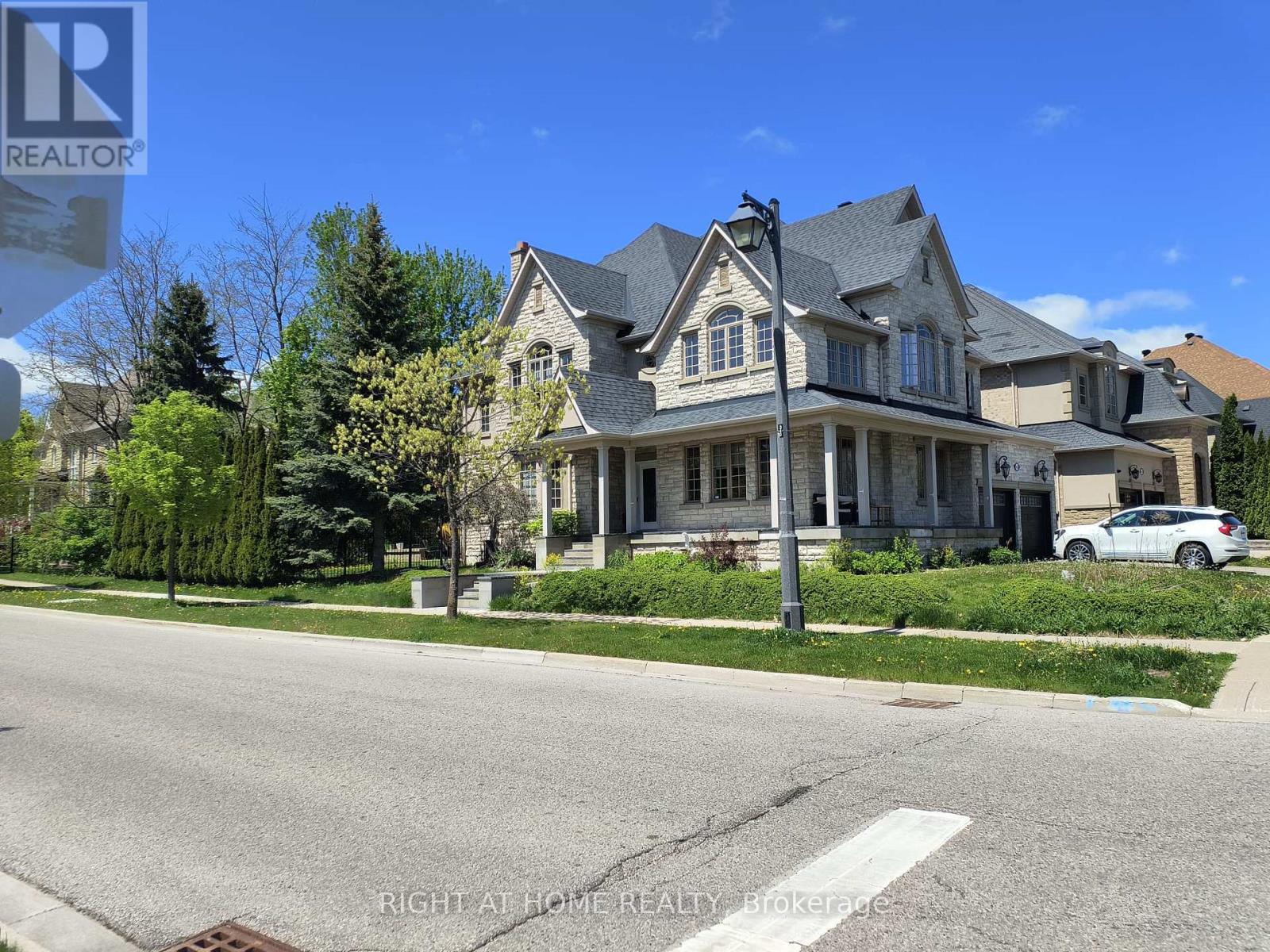 462 Worthington Ave, Richmond Hill, ON L4E 4R6
