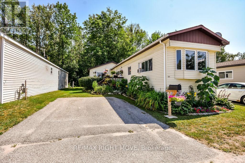 1331 Hilltop Rd, Severn, ON L3V 0V1