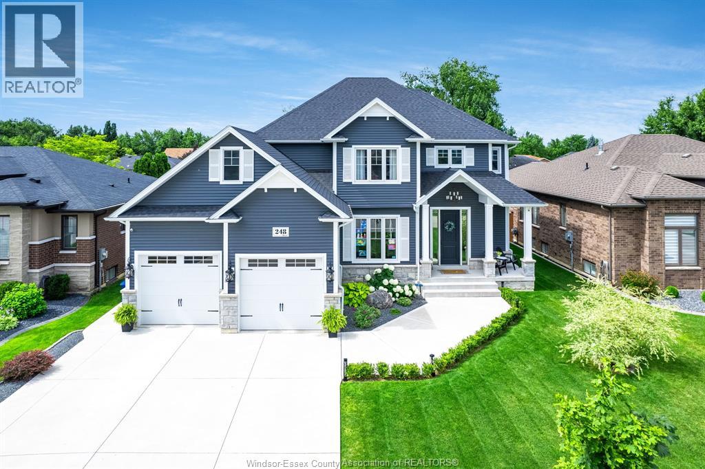 248 Joan Flood, Essex, ON N8M 3E9