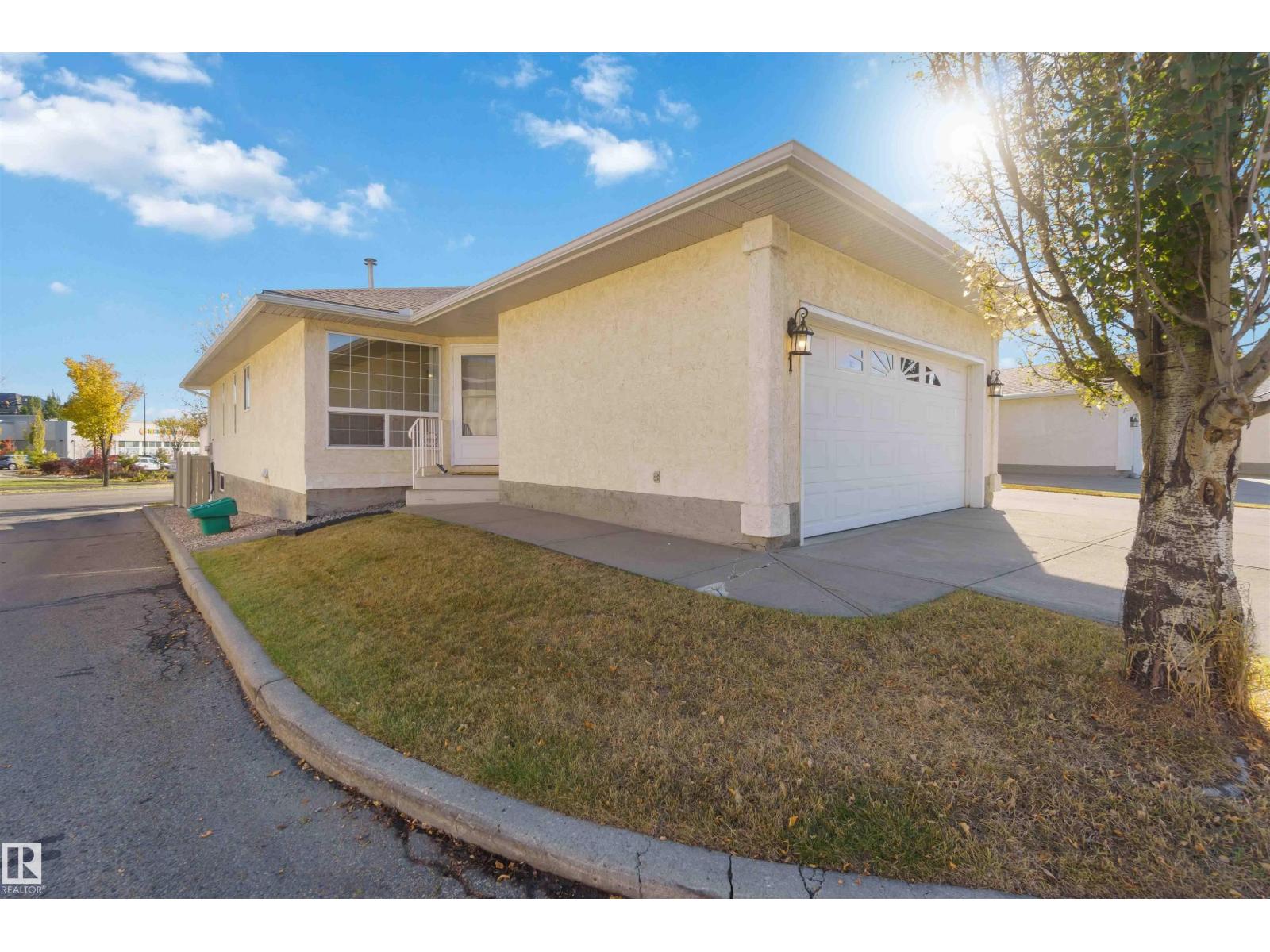 14428 Miller Boulevard Northwest #unit 1, Edmonton, AB T5Y 2Y6