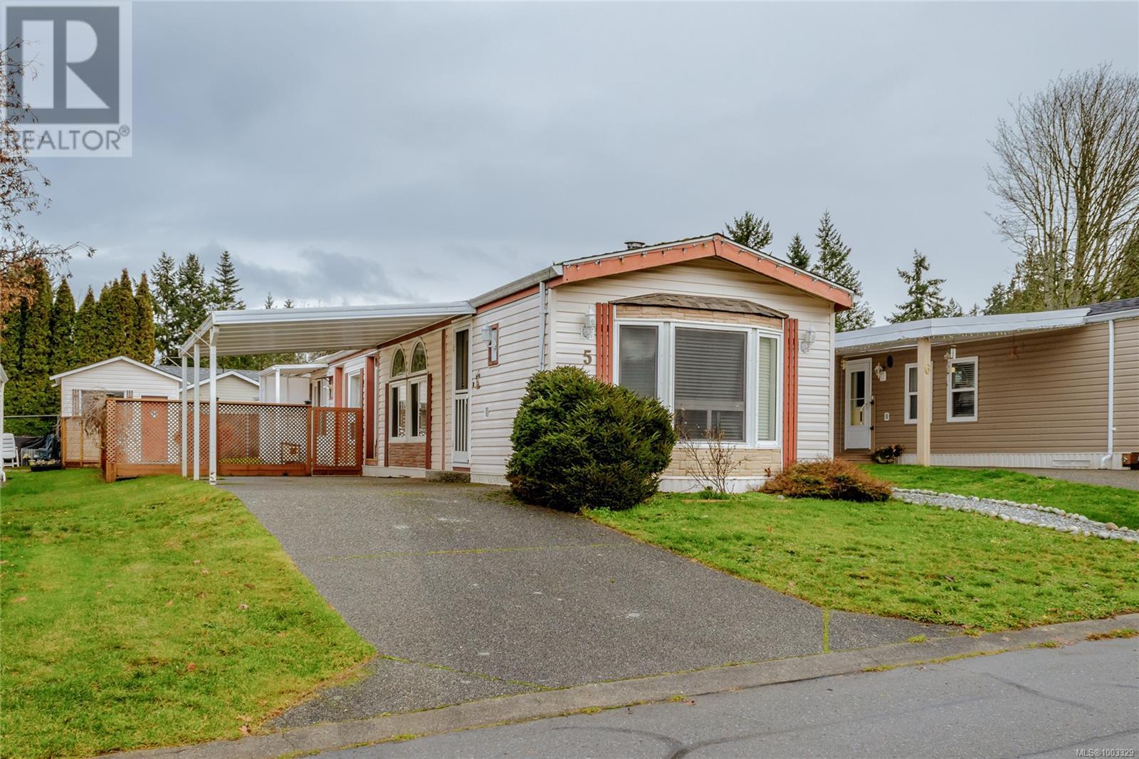 658 Alderwood Dr Unit 5 Dr, Ladysmith, BC V9G 1R6