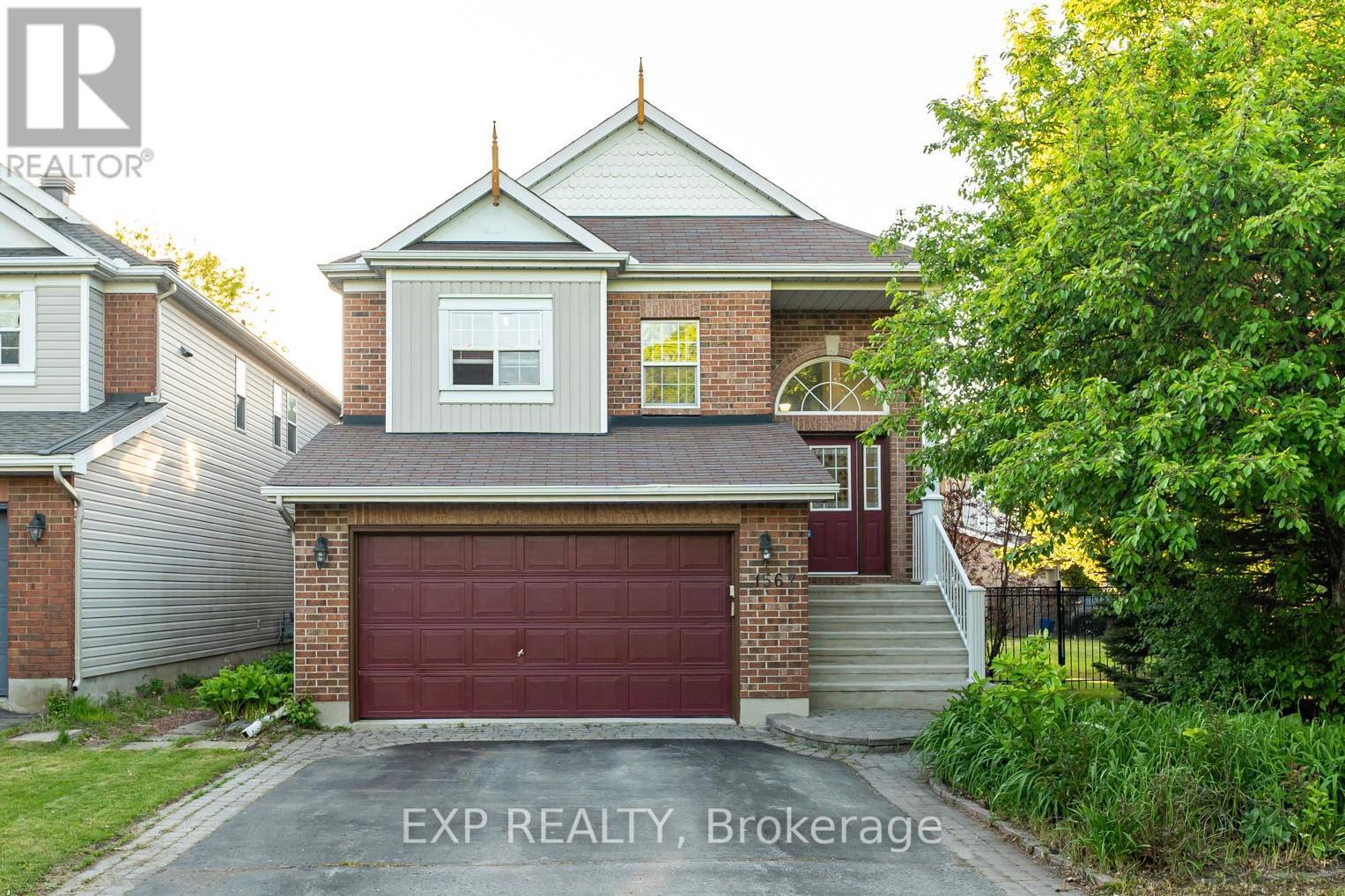 1567 Rumford Dr, Ottawa, ON K4A 4C1