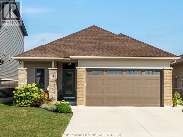 11 Champlain Ct, Chatham, ON N7L 0C4